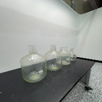 Pyrex Solution Bottles Quantity 18 image 0